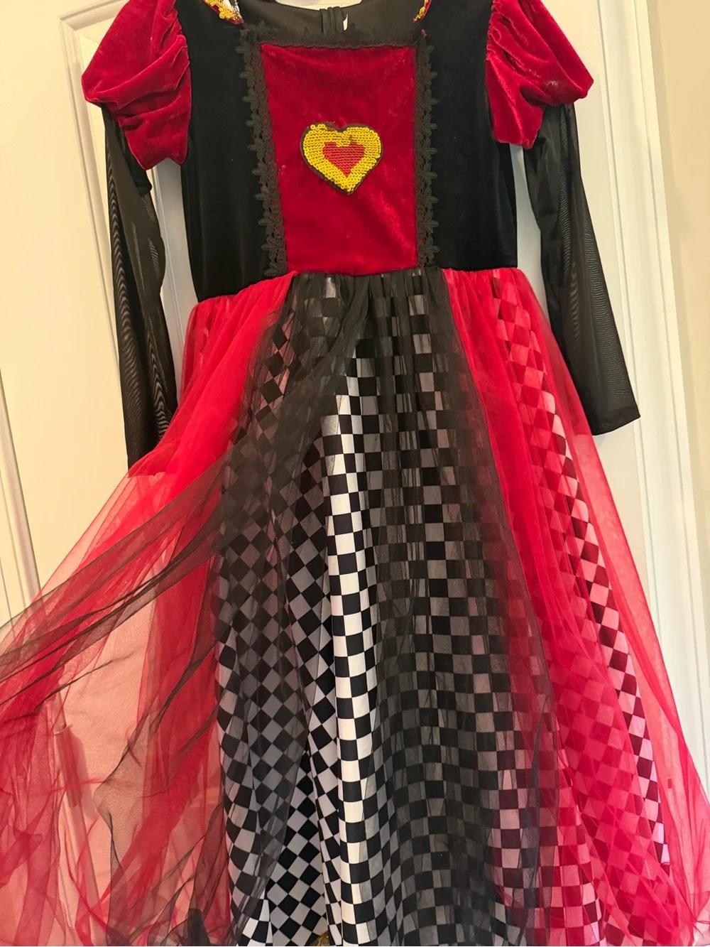Girls Queen of Hearts Kids Costume Dress. Size Large- fits 12-14